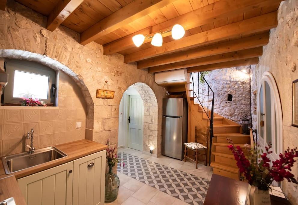 La Casa Di Bella A Tradional Stone House With Barbecue Villa Karia  Exterior photo